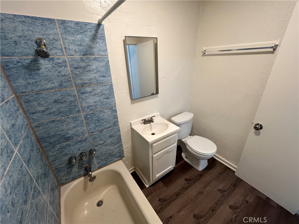 6007 Harvard Boulevard Los Angeles, CA 90047 - Photo 9 of 12