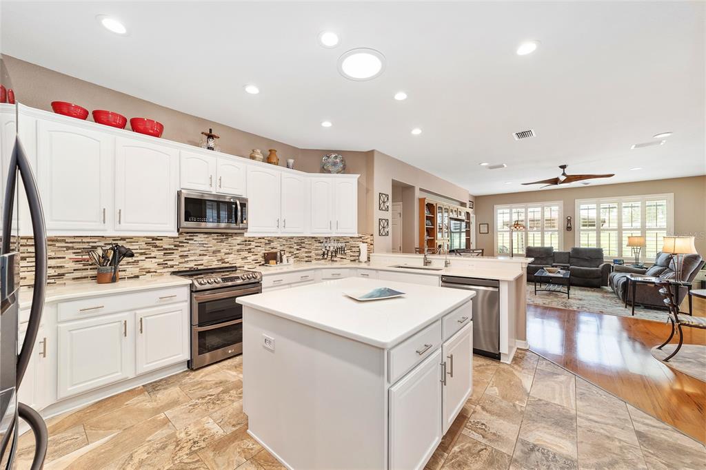 12859 Southeast 91st Terrace Road Summerfield, FL 34491 - Photo 17 of 87
