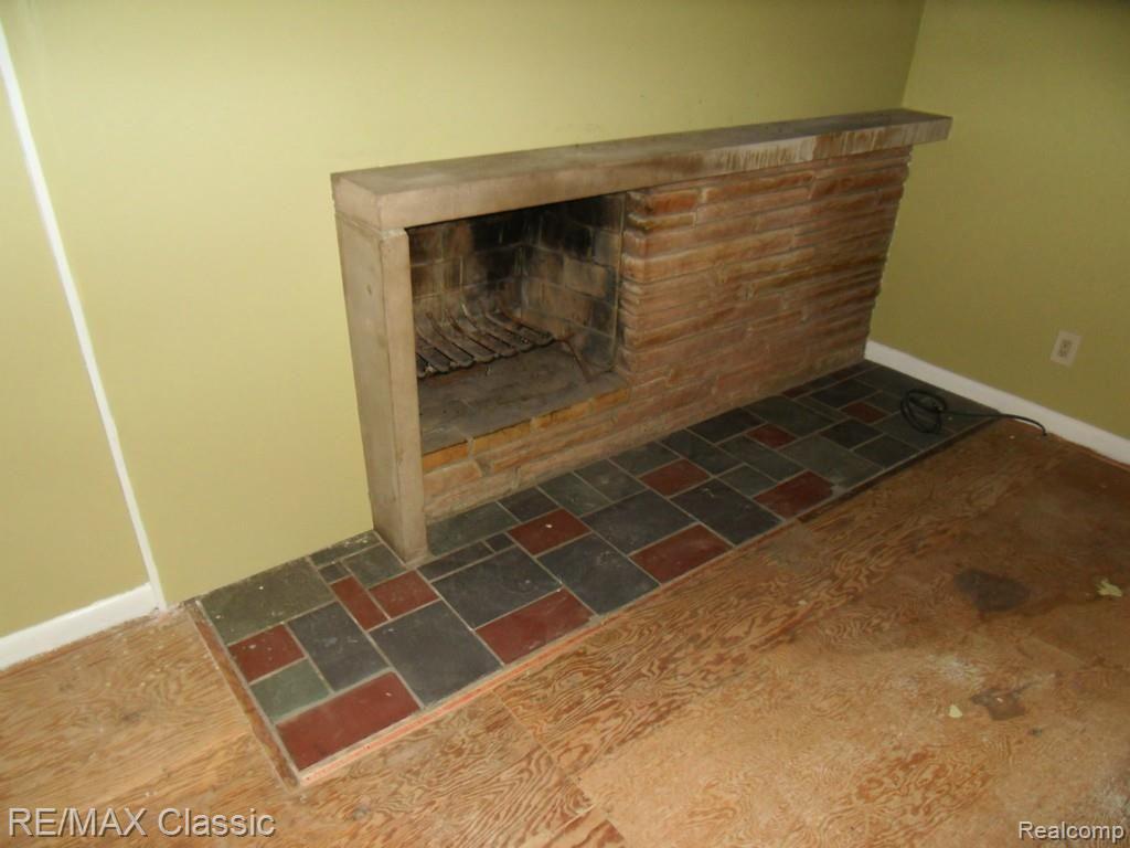 447 Rochdale Drive South Rochester, MI 48309 - Photo 4 of 43 SDC14391.jpg