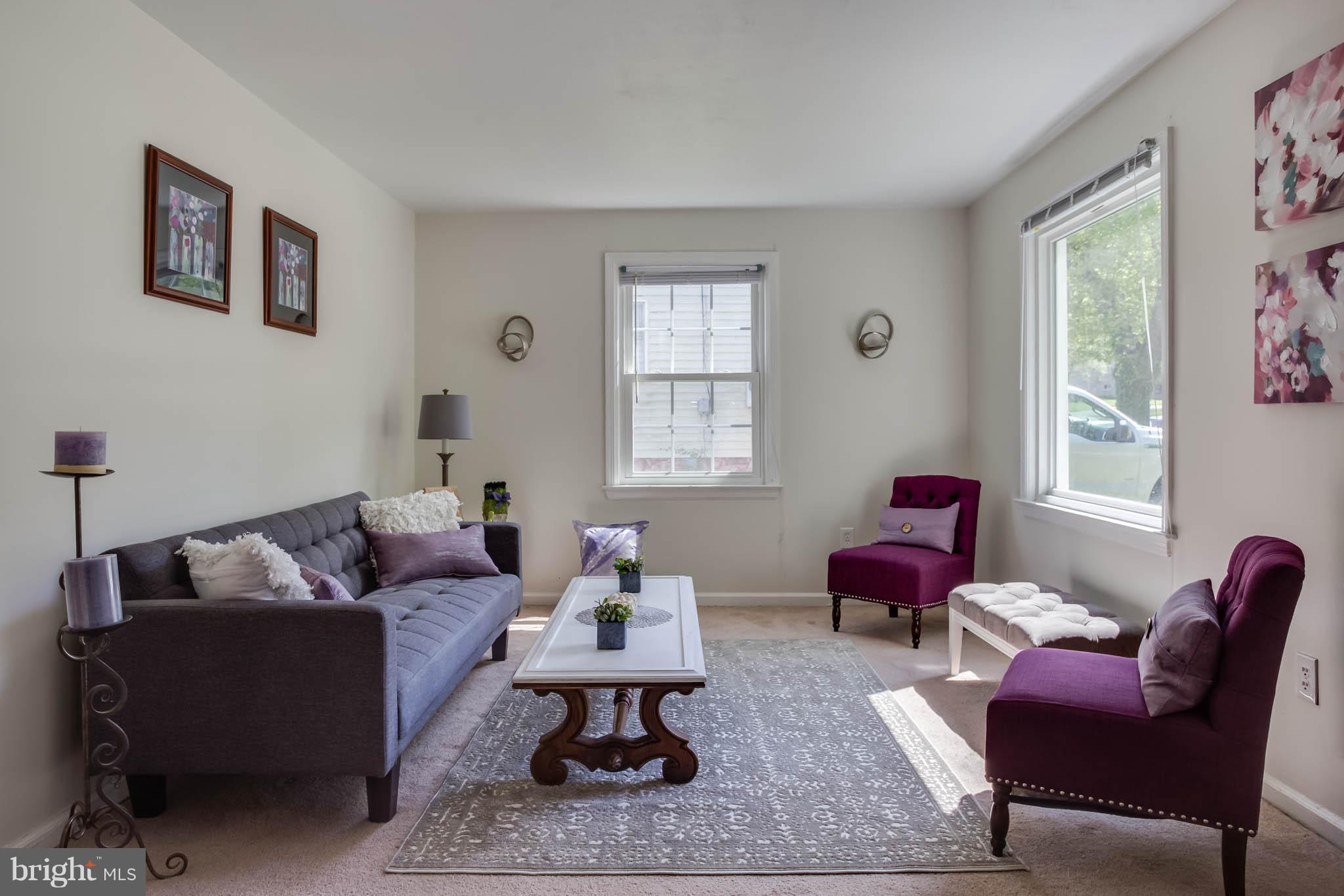 5615 Norton Road Alexandria, VA 22303 - Photo 5 of 25 Living Room