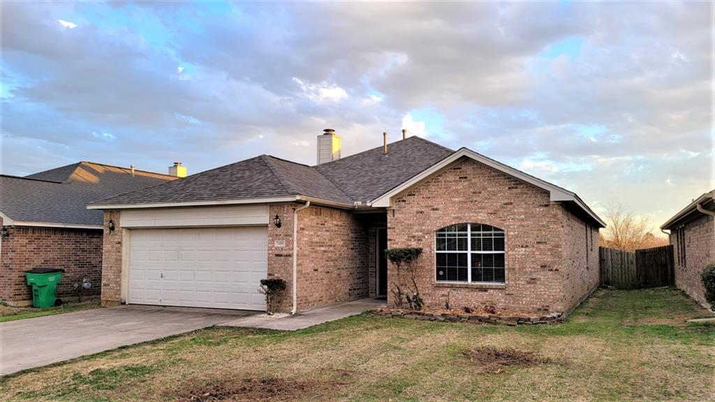 3408 Columbus Street Gainesville, TX 76240 - Photo 2 of 26