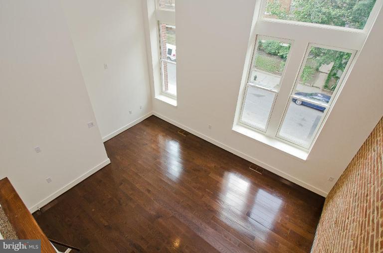 525 9th Street Northeast, Unit 2 Washington, DC 20002 - Photo 4 of 7 Master Bedroom