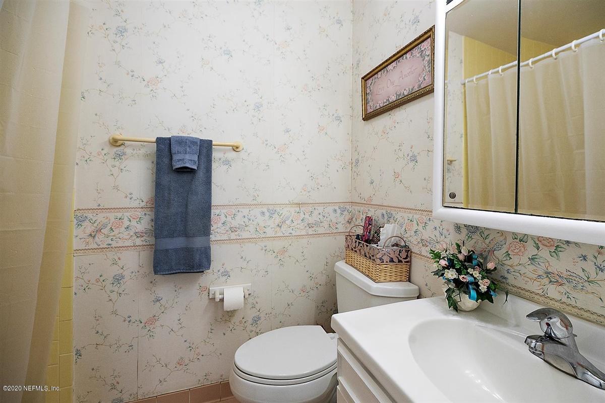 7511 Wheat Road Jacksonville, FL 32244 - Photo 8 of 16 08-Bathroom