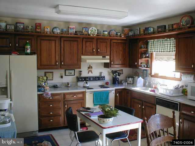 2696 Myers Road Spring Grove, PA 17362 - Photo 3 of 9