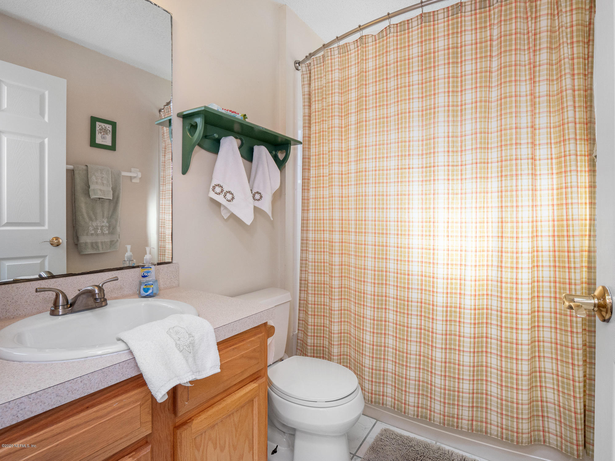 1826 Blue Ridge Drive Jacksonville, FL 32246 - Photo 19 of 27 Guest Bath