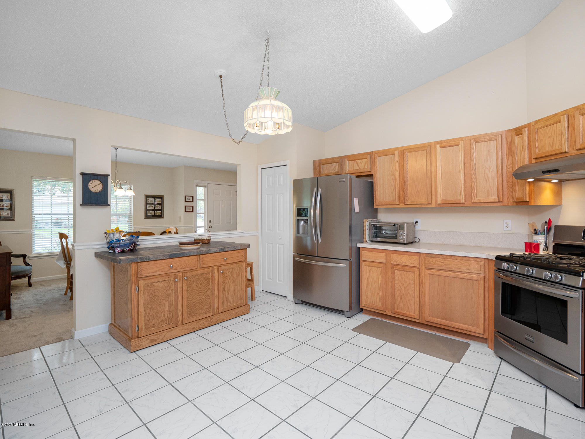 1826 Blue Ridge Drive Jacksonville, FL 32246 - Photo 8 of 27 Huge eat in Kitchen