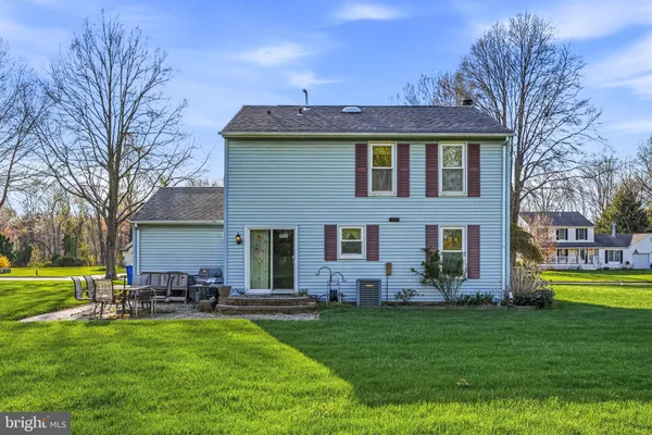 $430,000 | 10 Carlyle Drive, Wrightstown, NJ 08562