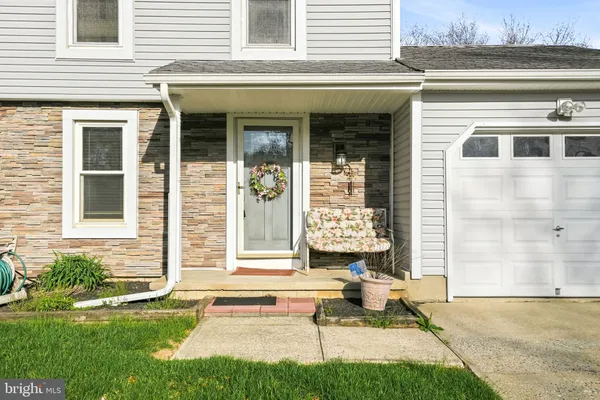 $430,000 | 10 Carlyle Drive, Wrightstown, NJ 08562