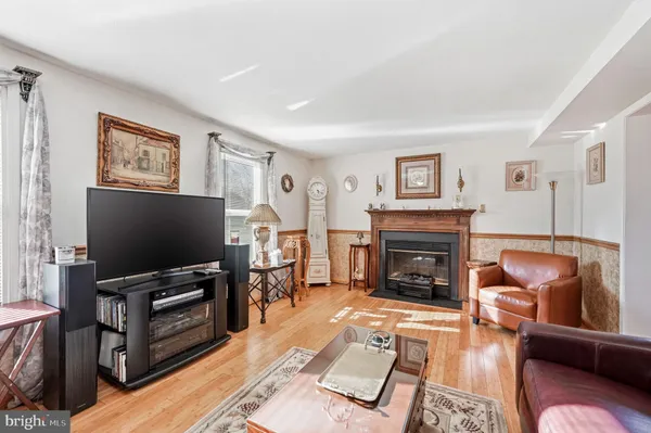 $430,000 | 10 Carlyle Drive, Wrightstown, NJ 08562