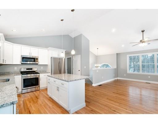 7 Oscar Road Webster, MA 01570 - Photo 7 of 29 Gallery Image 7