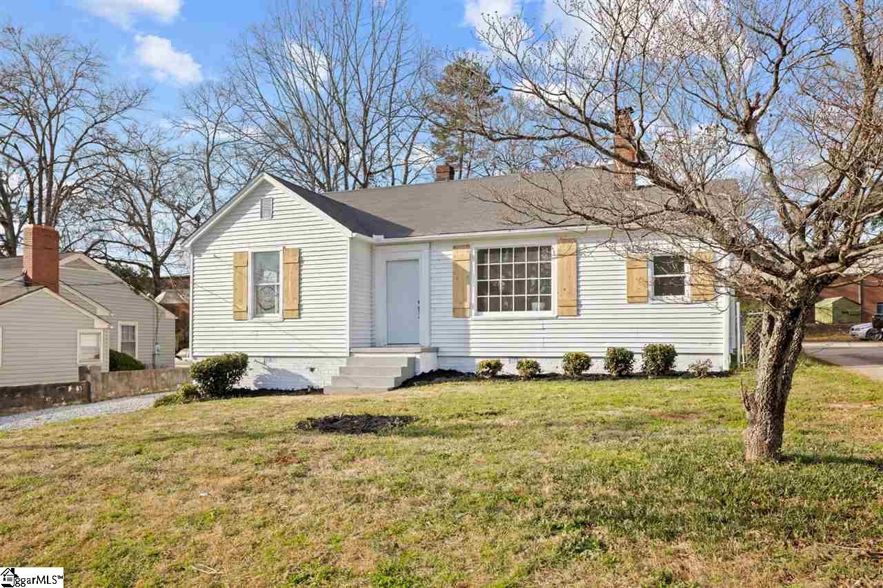 130 Pleasant Ridge Avenue Greenville, SC 29605 - Photo 3 of 13