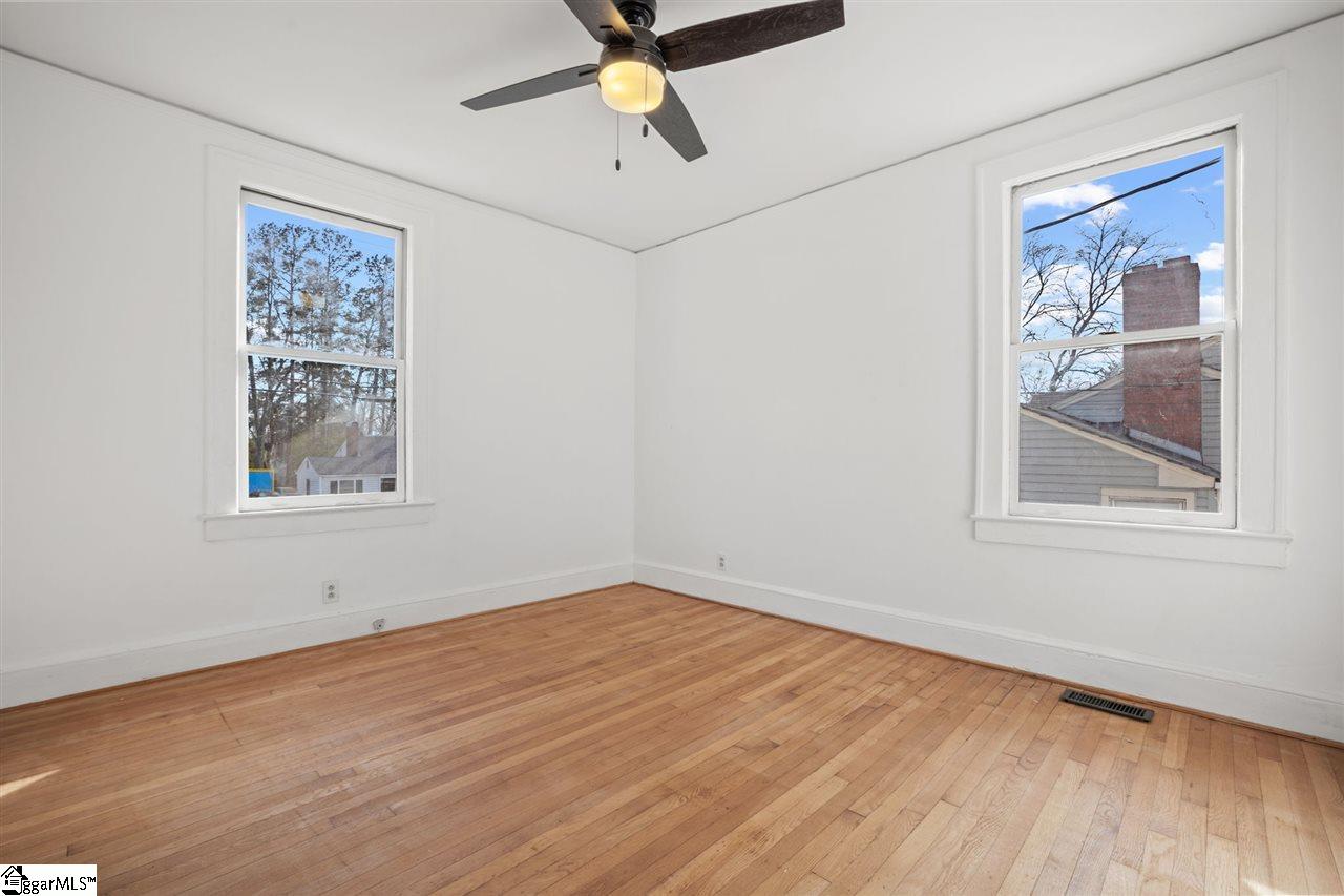 130 Pleasant Ridge Avenue Greenville, SC 29605 - Photo 10 of 13