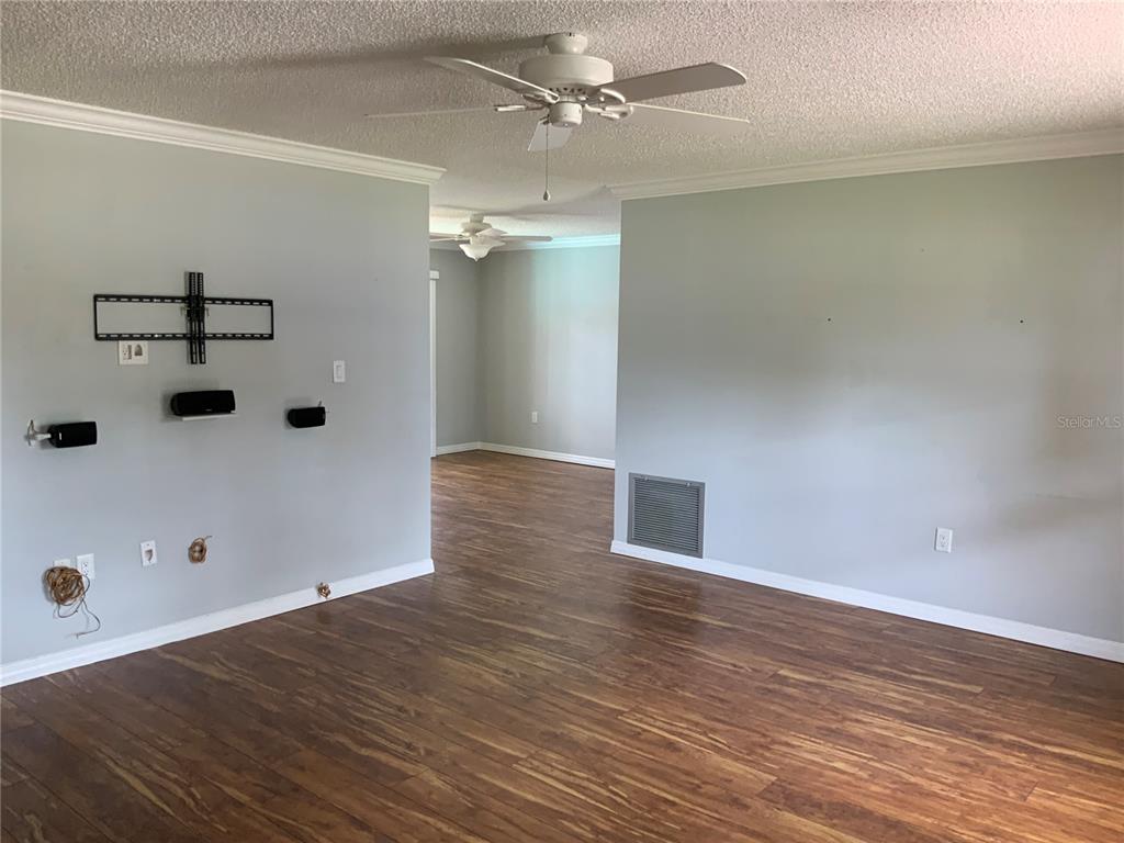 200 Bryan Street Eustis, FL 32726 - Photo 4 of 32