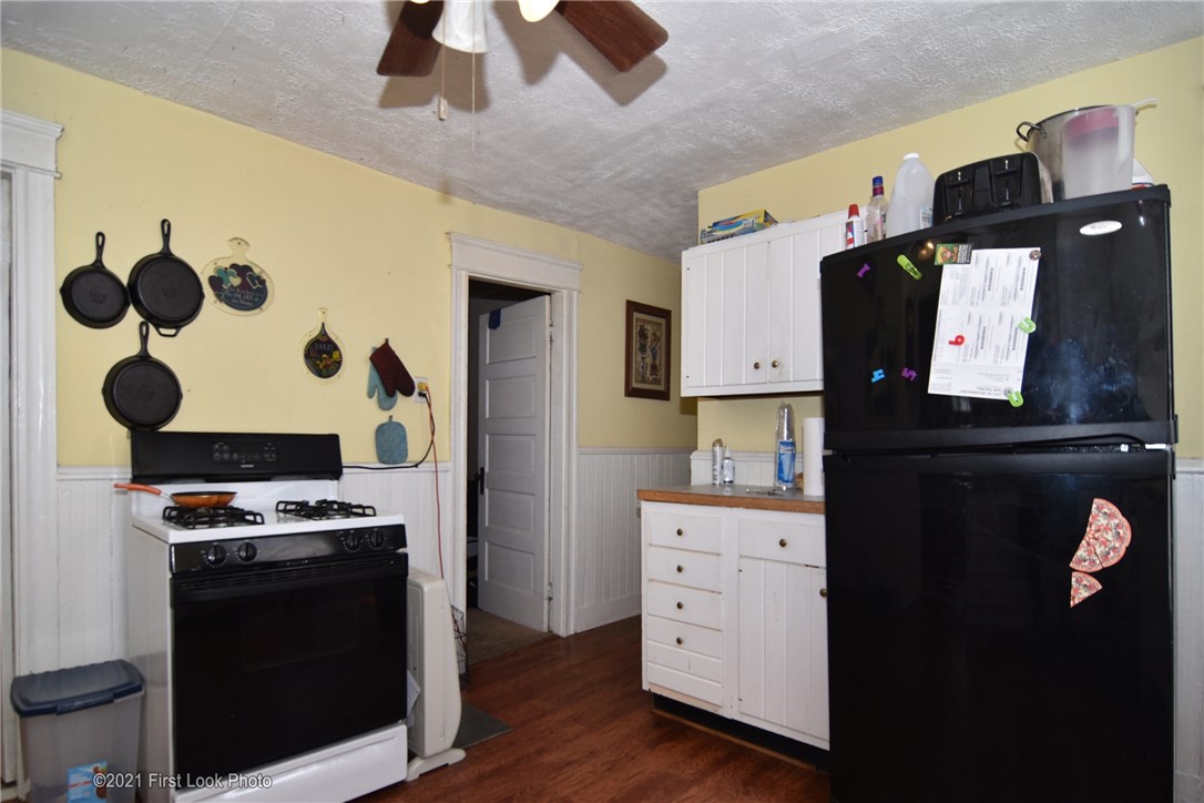 572 Manville Road Woonsocket, RI 02895 - Photo 18 of 48