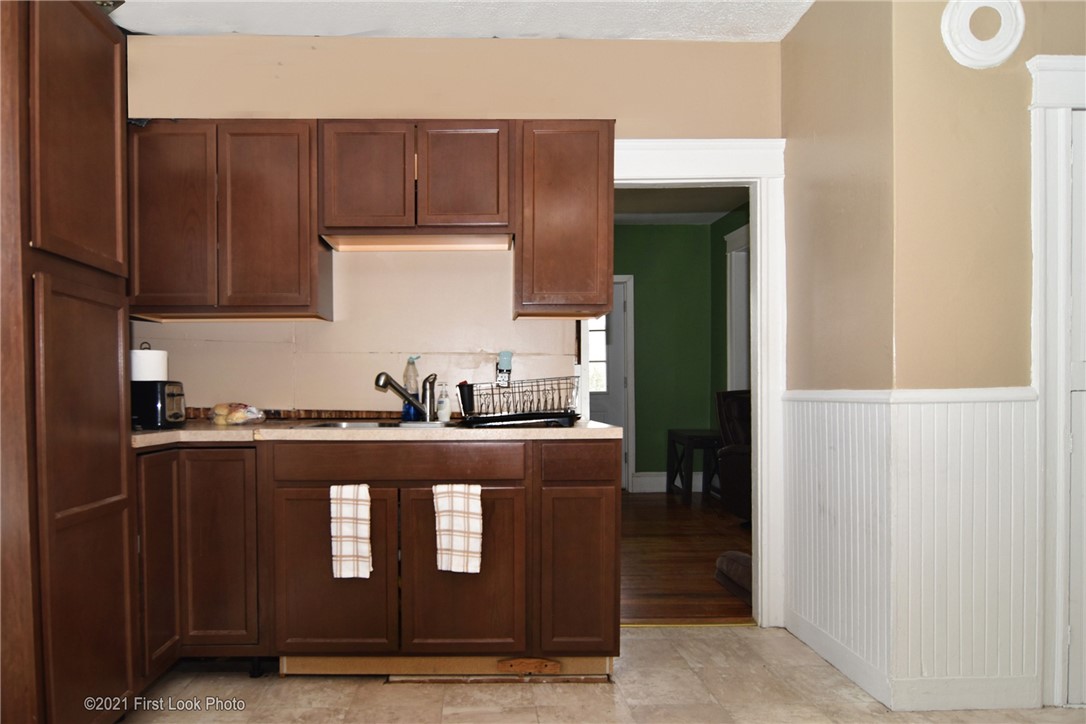 572 Manville Road Woonsocket, RI 02895 - Photo 29 of 48