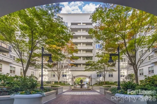 $2,804 | 909 Camden Grandview Road, Unit C3, Charlotte, NC 28202