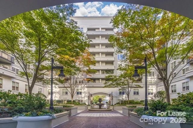 $2,710 | 909 Camden Grandview Road, Unit C3, Charlotte, NC 28202