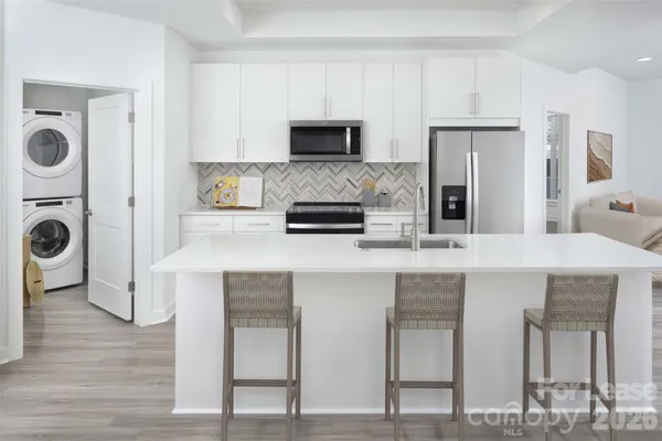 $2,804 | 909 Camden Grandview Road, Unit C3, Charlotte, NC 28202