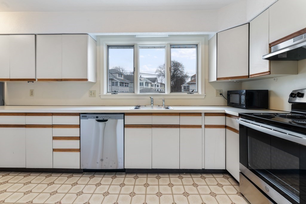 219-221 Trapelo Road Belmont, MA 02478 - Photo 31 of 41 Gallery Image 31