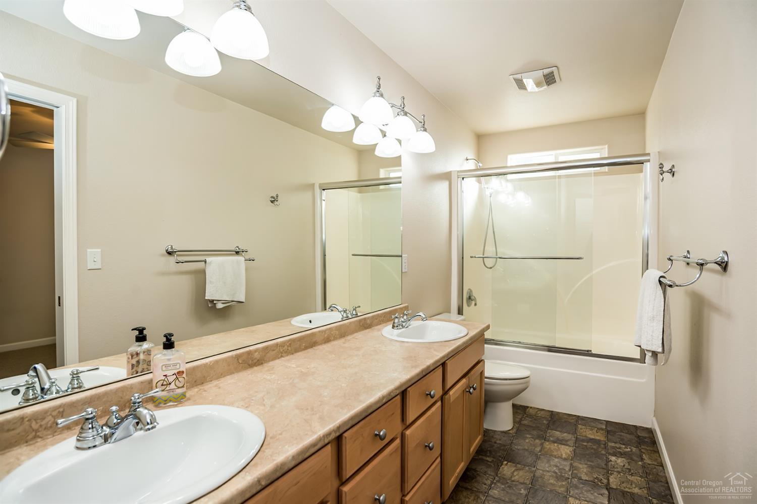 55932 Black Duck Road Bend, OR 97707 - Photo 11 of 25 Additional Photo