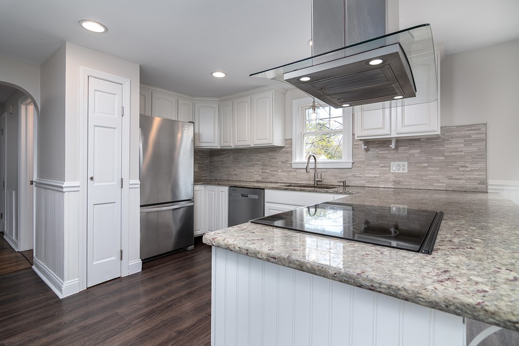 150 Lewiston Street Warwick, RI 02889 - Photo 12 of 24