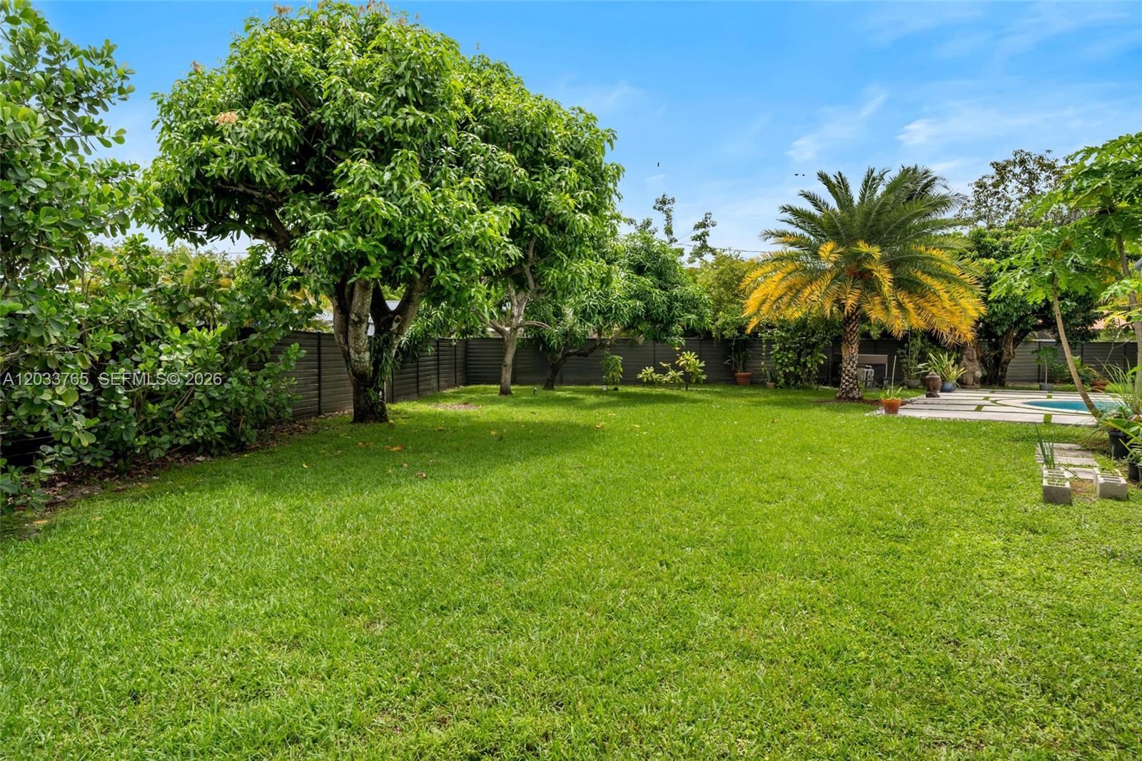 8535 Southwest 100th Avenue Miami, FL 33176 - Photo 33 of 36