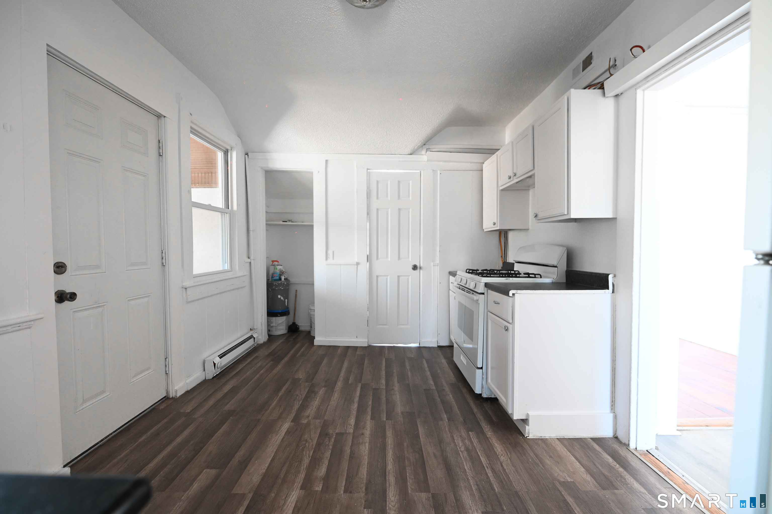 12 Benham Street Waterbury, CT 06708 - Photo 30 of 37