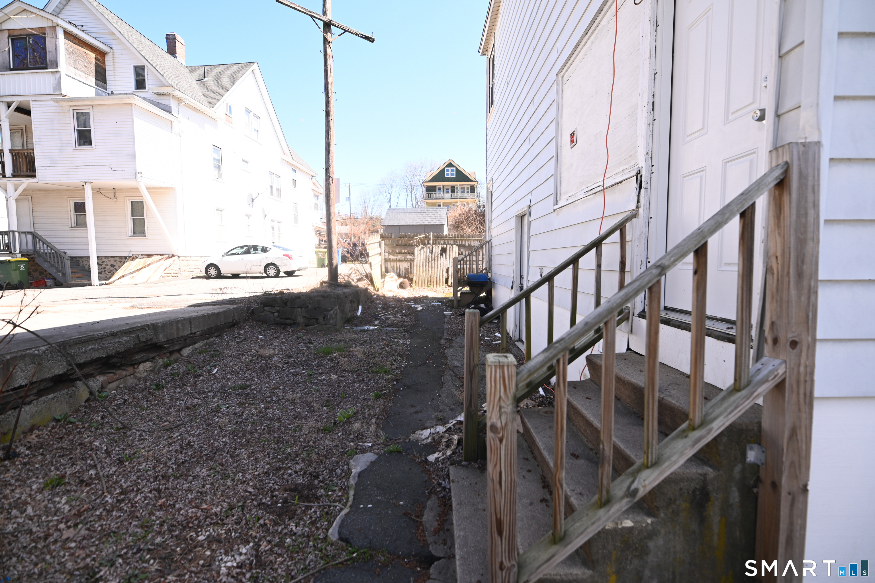 12 Benham Street Waterbury, CT 06708 - Photo 3 of 37