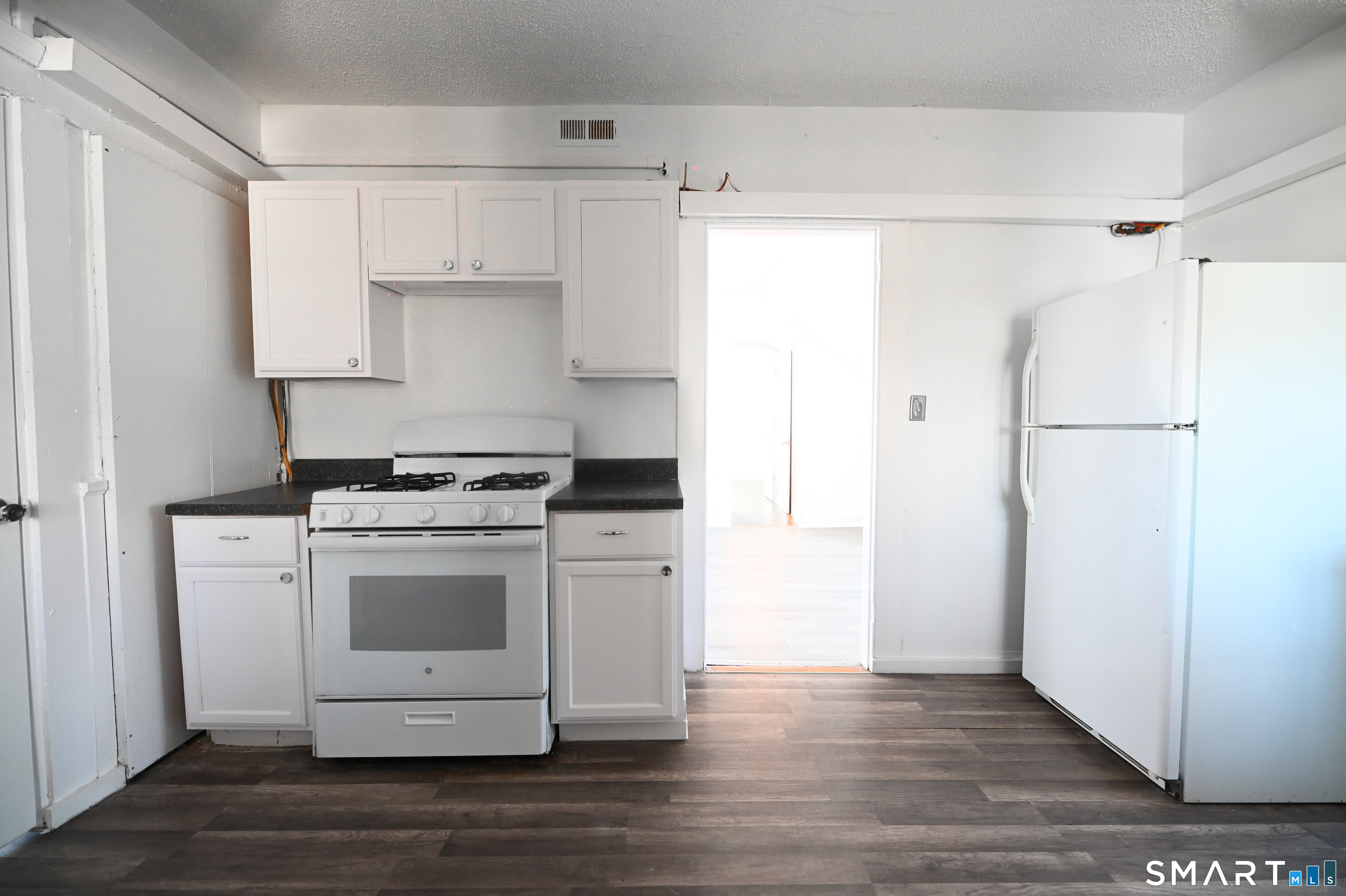 12 Benham Street Waterbury, CT 06708 - Photo 31 of 37