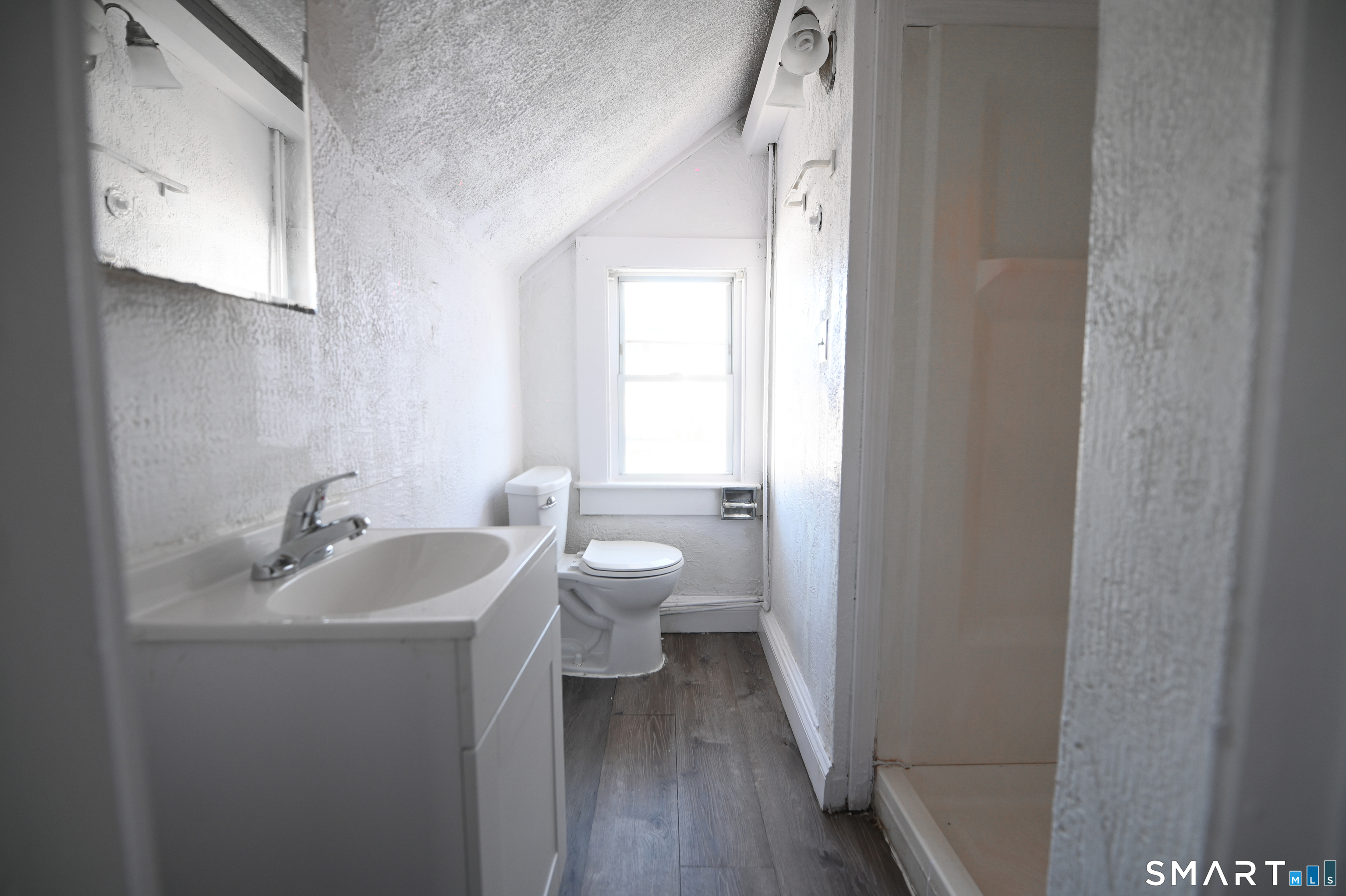 12 Benham Street Waterbury, CT 06708 - Photo 33 of 37