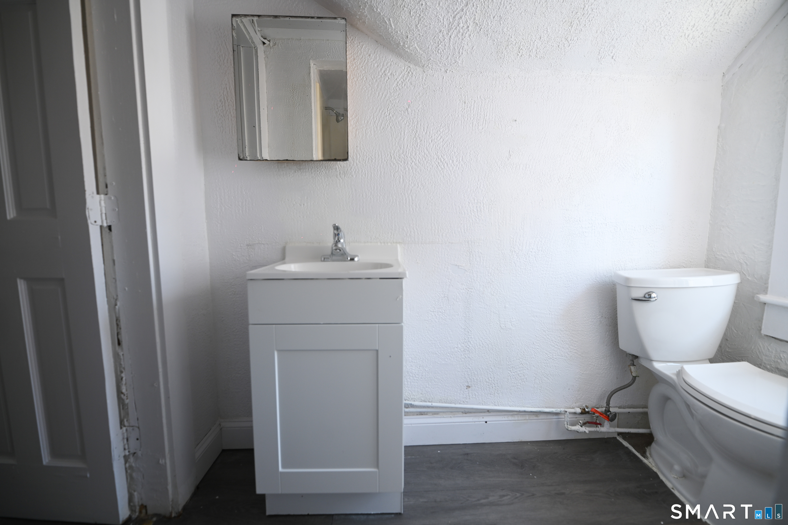 12 Benham Street Waterbury, CT 06708 - Photo 34 of 37