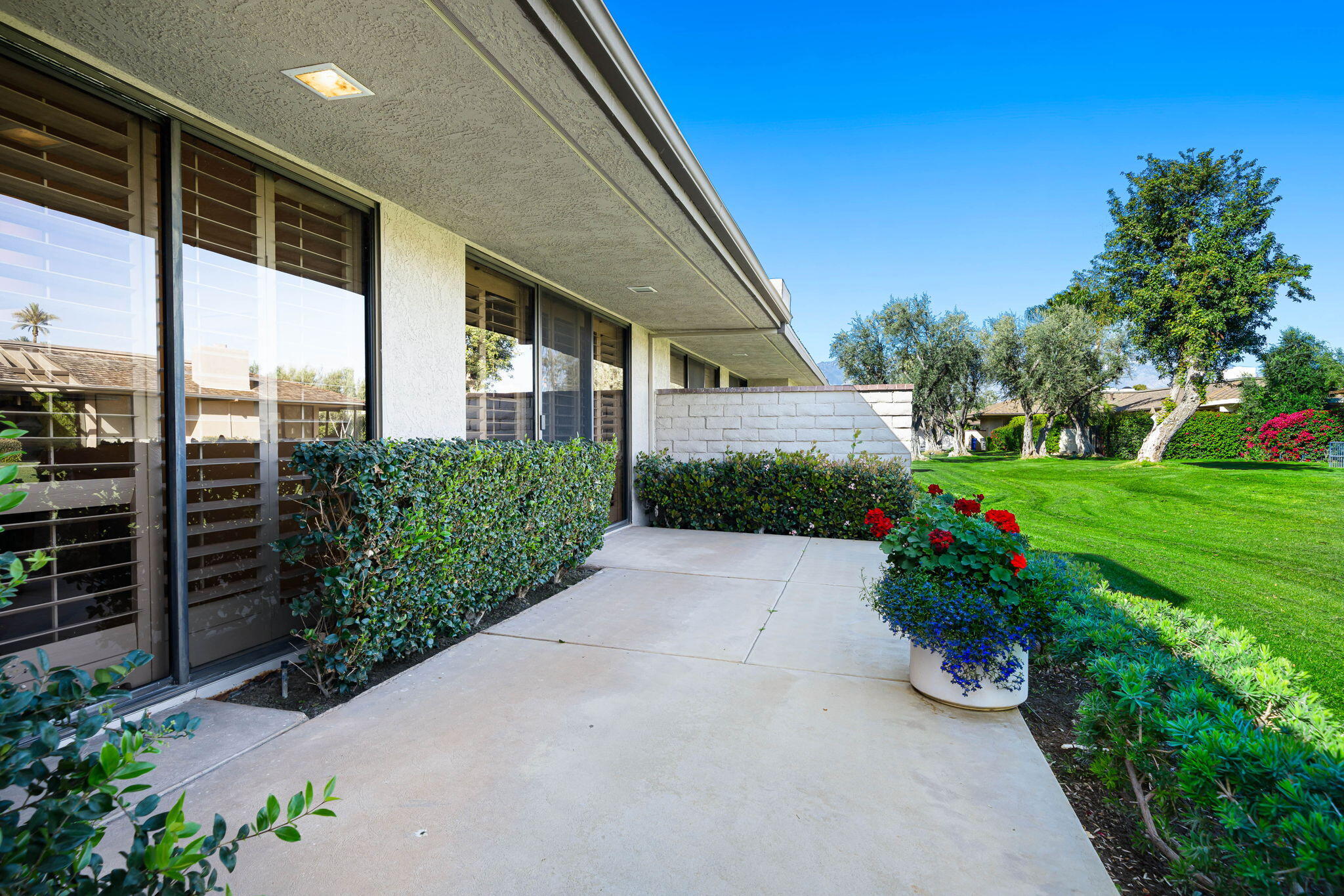 4 Rutgers Court Rancho Mirage, CA 92270 - Photo 26 of 51 27_4_Rutgers_Court_Desert_Cities_Home_MZ