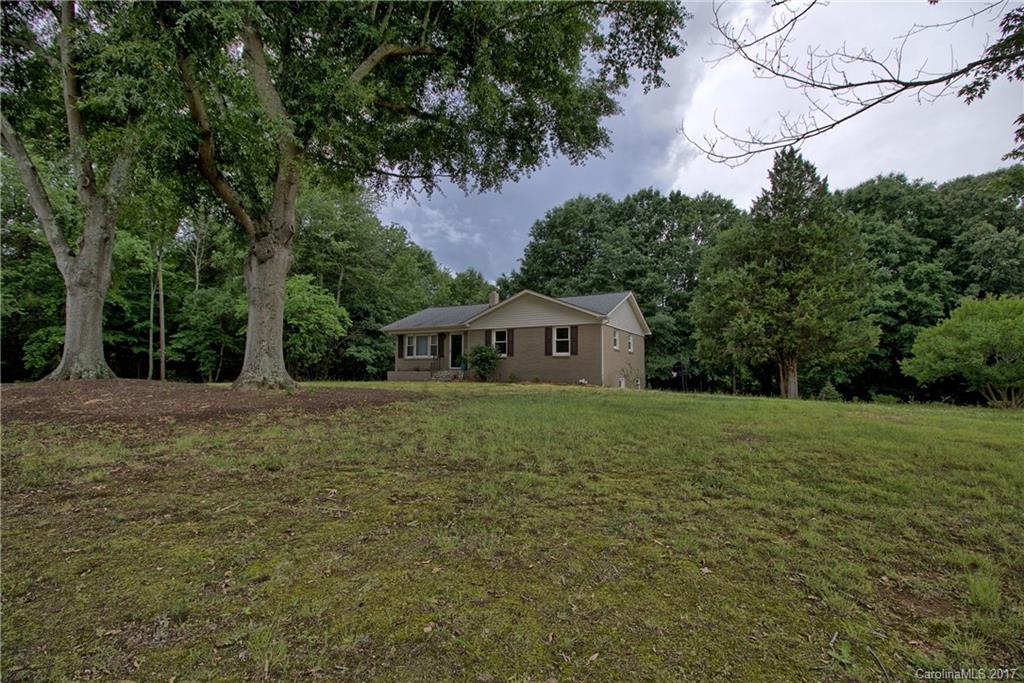 136 Lakeview Road Cherryville, NC 28021 - Photo 2 of 22 Gallery Image 2