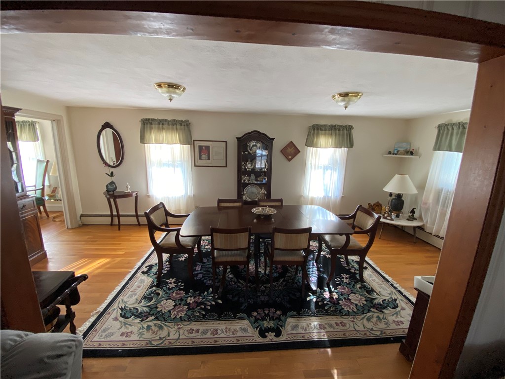 29 Colonial Road Bristol, RI 02809 - Photo 11 of 31 Dining room picture #2