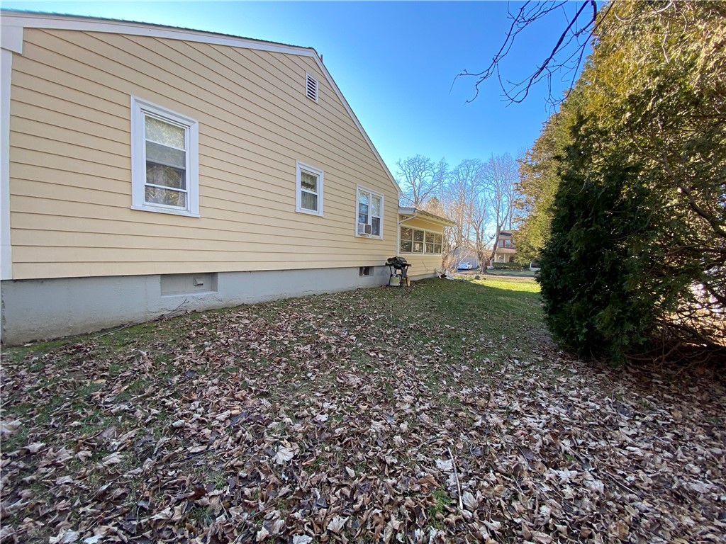 29 Colonial Road Bristol, RI 02809 - Photo 5 of 31 Rear of house