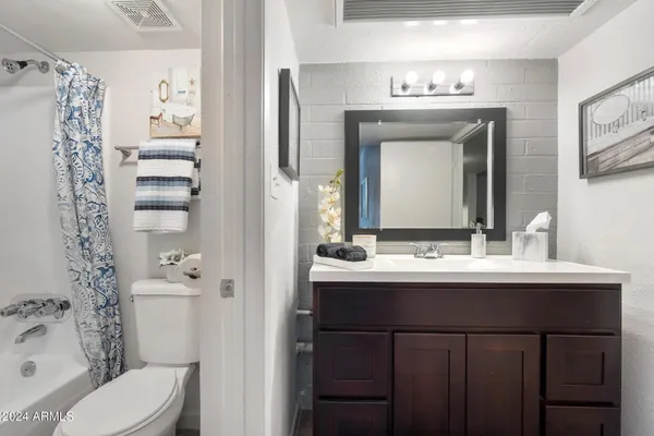 $891 | 1601 West Camelback Road, Unit A10AW, Phoenix, AZ 85015