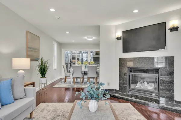 $998,000 | 120 Massachusetts Avenue, Unit 120, Lexington, MA 02420