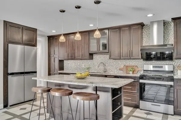 $998,000 | 120 Massachusetts Avenue, Unit 120, Lexington, MA 02420