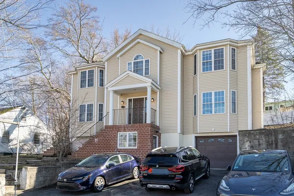 $998,000 | 120 Massachusetts Avenue, Unit 120, Lexington, MA 02420
