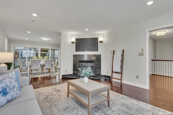 $998,000 | 120 Massachusetts Avenue, Unit 120, Lexington, MA 02420