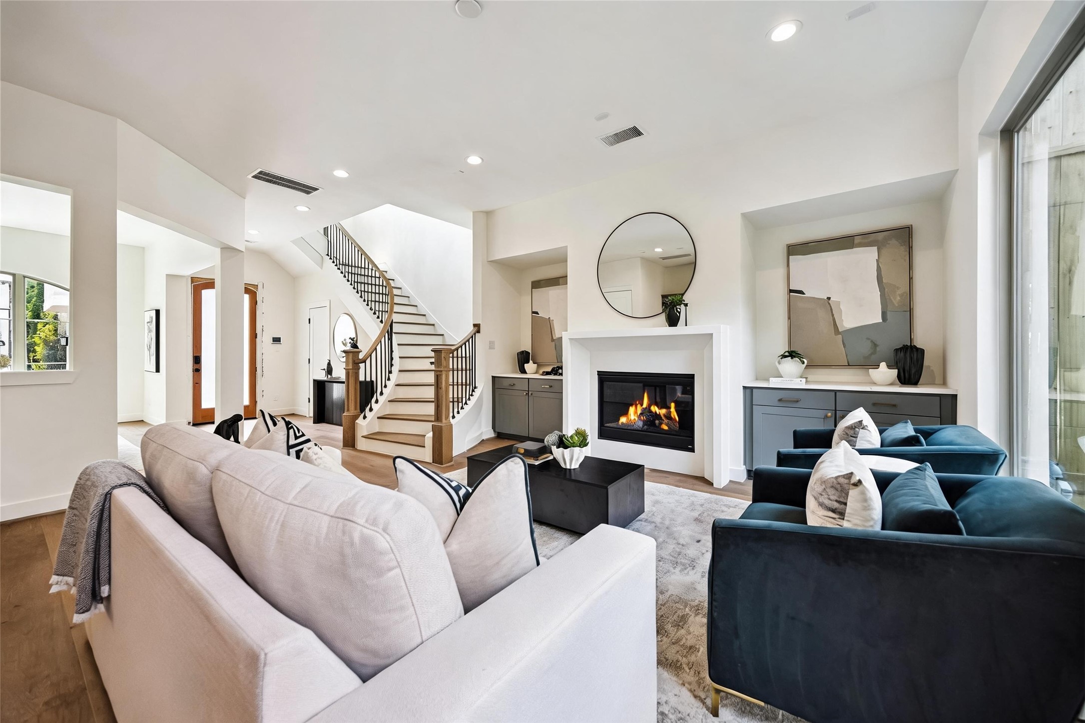 5329 Dora Street Houston, TX 77005 - Photo 10 of 43