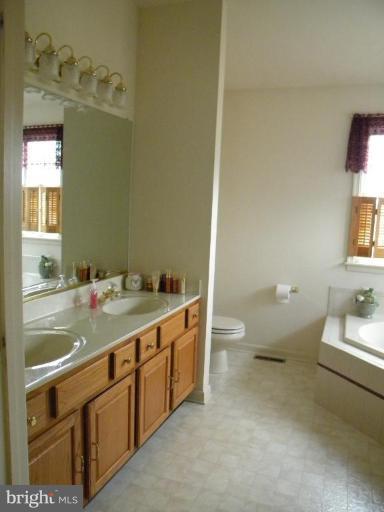 440 North Springdale Road Westminster, MD 21158 - Photo 20 of 30 Master Bath