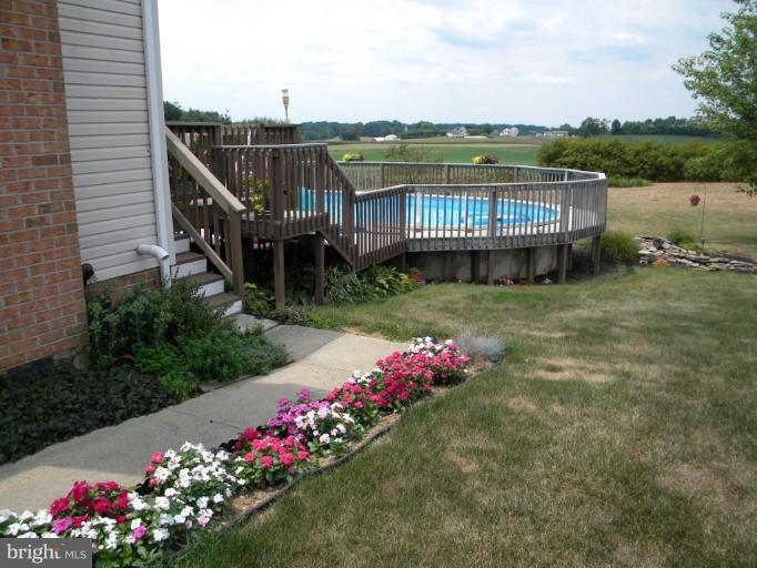 440 North Springdale Road Westminster, MD 21158 - Photo 5 of 30 Swimming Pool