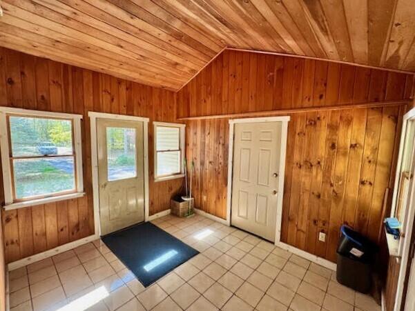 57 Arnold Road South China, ME 04358 - Photo 5 of 42 Mud room