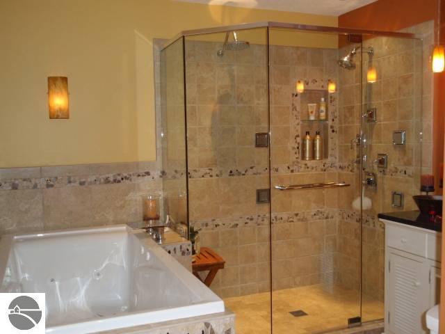 1223 Hoch Road Traverse City, MI 49696 - Photo 15 of 25 1722213-14.JPG