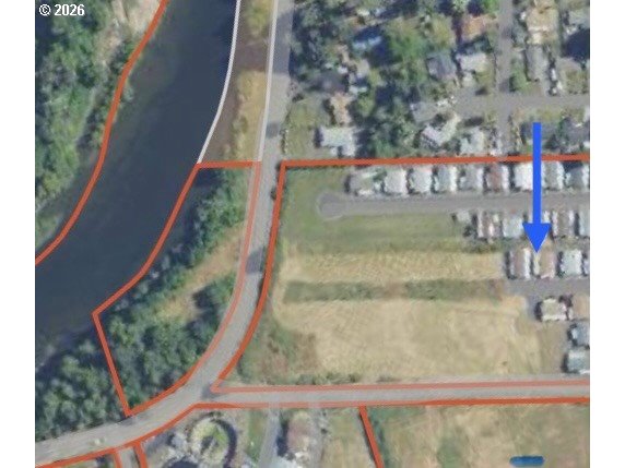 213 West River Ridge Avenue Roseburg, OR 97471 - Photo 2 of 32