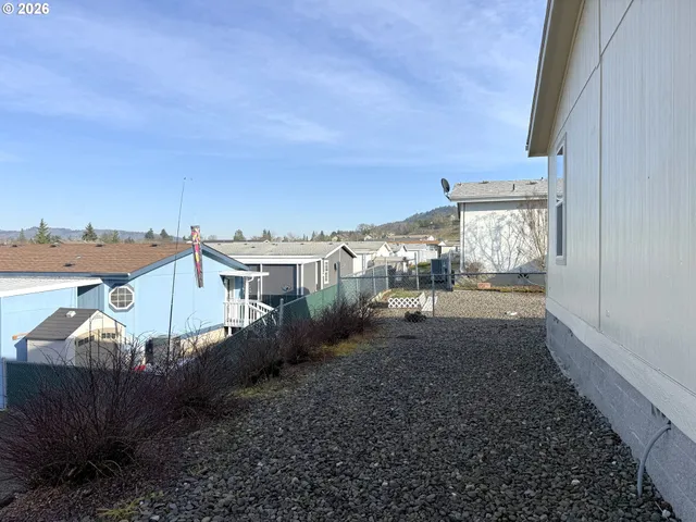 $99,000 | 213 West River Ridge Avenue, Roseburg, OR 97471