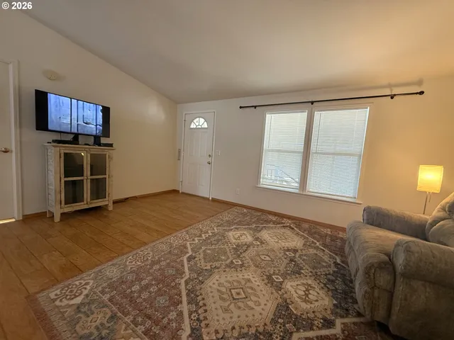 $99,000 | 213 West River Ridge Avenue, Roseburg, OR 97471