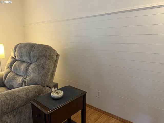 $99,000 | 213 West River Ridge Avenue, Roseburg, OR 97471