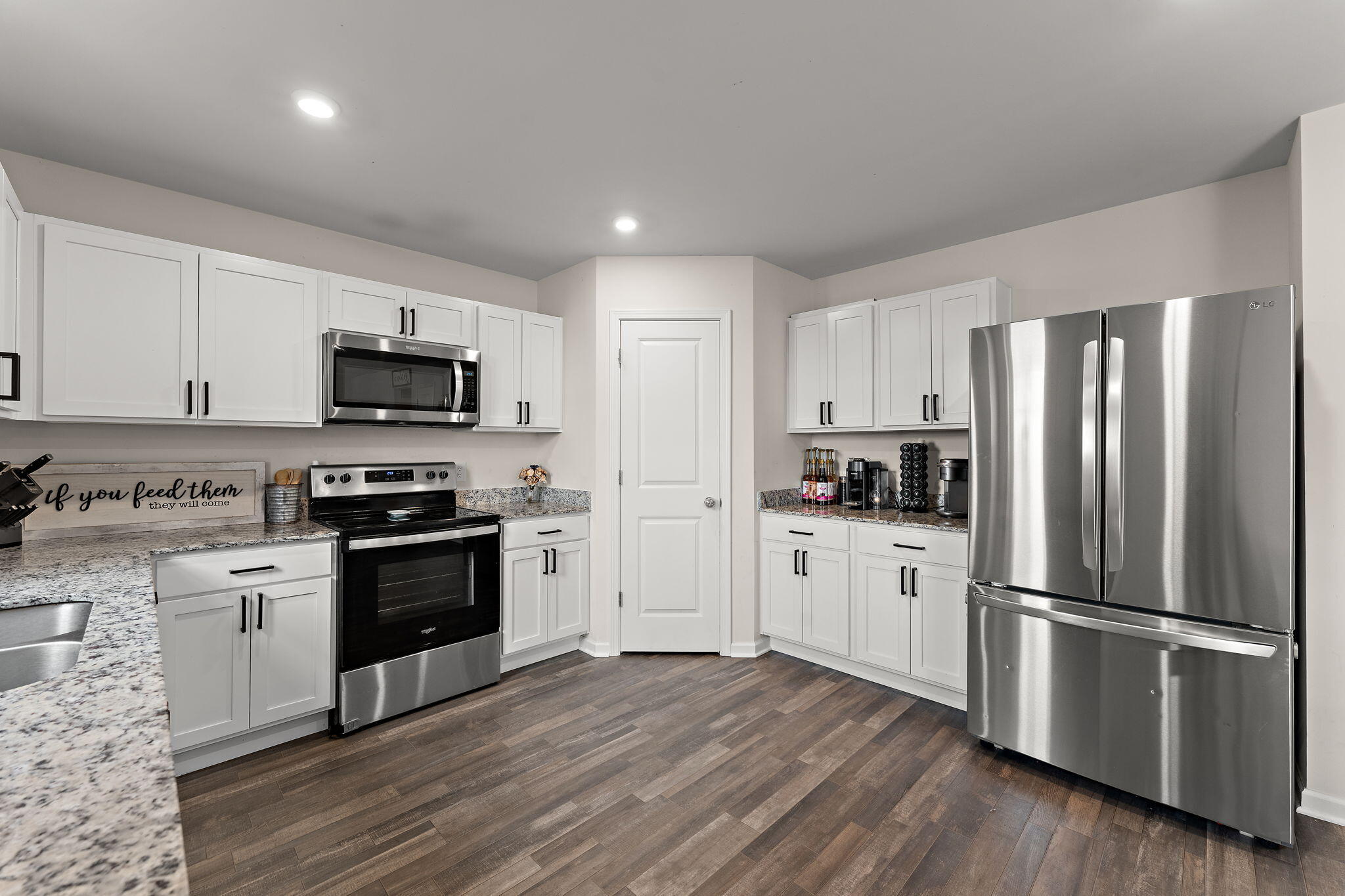 711 Bryce Road Kingsford Heights, IN 46346 - Photo 11 of 28 2048x1365